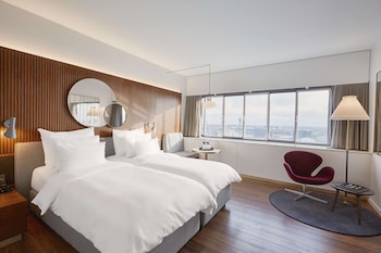 Superior Room (Tivoli View)