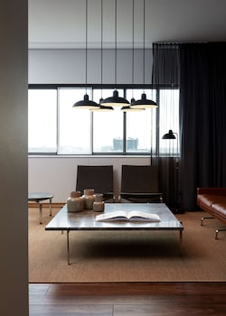 Suite (Feature)