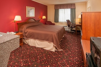 Room, 1 Queen Bed, Smoking (First Floor)
