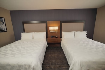 Standard Room, 2 Queen Beds, Refrigerator