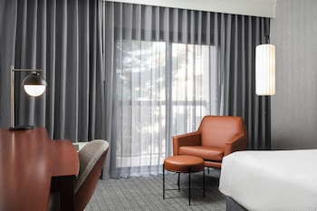 Room, 2 Double Beds (Mobility/Hearing Access, Roll-In Shwr)