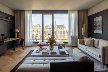 Royal Dam View Suite