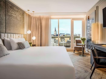 Executive Rooftop Terrace Room