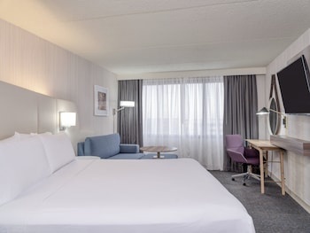 Standard Room, 1 King Bed
