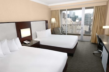 Balcony Skyline View - 2 Double Beds