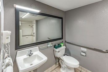 Room, 2 Queen Beds, Accessible, Non Smoking