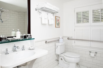 Room, 1 King Bed (Garden - DOG FRIENDLY)