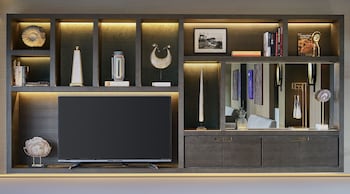 Suite, 1 King Bed (Ambassador)