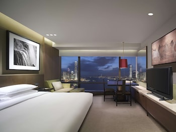 Club Room, 1 King Bed, Harbor View