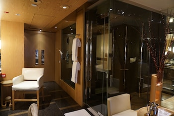 Room, 1 King Bed, Harbor View (Plateau)