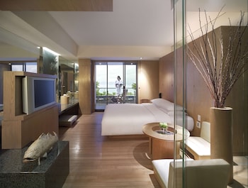 Room, 1 King Bed, Terrace, Harbor View (Plateau)