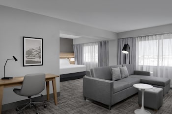 Suite, 1 King Bed, Non Smoking