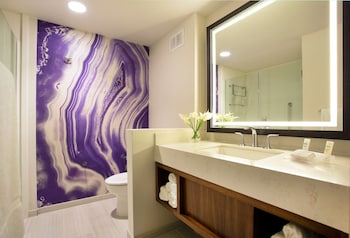 Room, 1 King Bed, Accessible