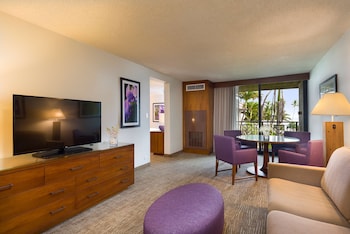 Suite, 1 King Bed, Ocean View