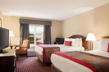Standard Room, 2 Queen Beds, Non Smoking