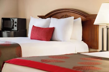 Standard Room, 2 Queen Beds, Non Smoking