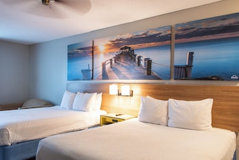 Room, 2 Queen Beds, Accessible (Interior Room)
