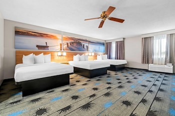 Room, Multiple Beds, Non Smoking (Exterior)