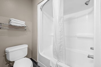 Room, Multiple Beds, Non Smoking (Exterior)