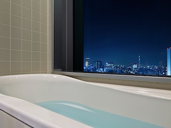 Deluxe , 2 beds , View Bath, Non Smoking