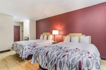 Suite, 2 Queen Beds (Smoke Free)