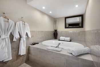 Suite, 1 King Bed, Non Smoking, Jetted Tub