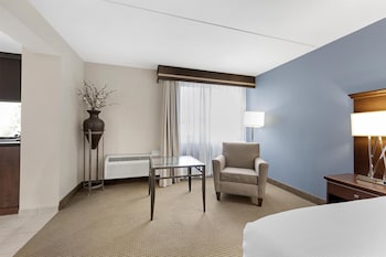 Suite, 1 King Bed, Non Smoking, Jetted Tub