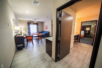 Suite, 1 Bedroom, Accessible (Communications)