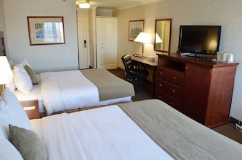Suite, 2 Queen Beds, Non Smoking, Kitchen (with Sofabed, Full Kitchen)