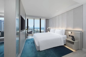 Junior Suite, 1 King Bed, Ocean View (Balcony)