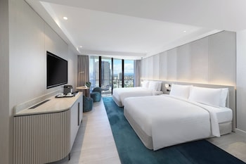 Room, 2 Double Beds, Mountain View (Balcony)