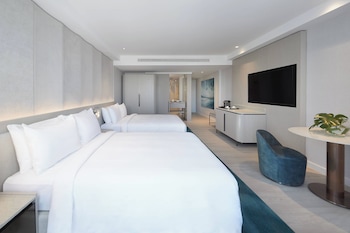 Room, 2 Double Beds, Mountain View (Balcony)