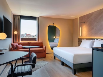 Superior Room, 1 Queen Bed with Sofa bed