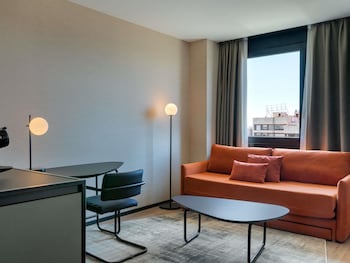 Suite, 1 King Bed with Sofa bed