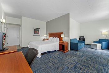 Deluxe Room, 1 King Bed with Sofa bed, Non Smoking