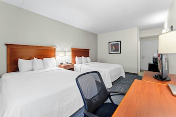 Deluxe Room, 2 Queen Beds, Non Smoking