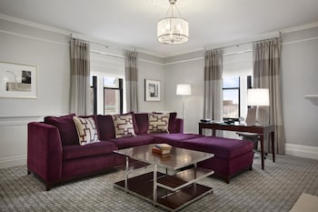Suite, 1 Bedroom (King, Best view Copley Square)