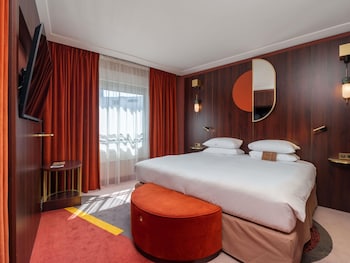 Suite, 1 King Bed (L'envol)