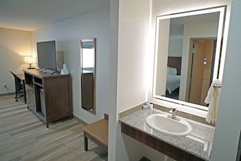 Suite, 1 King Bed, Non Smoking