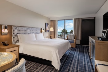 Premium Room, 1 King Bed, Ocean View, Oceanfront (Oceanfront View)