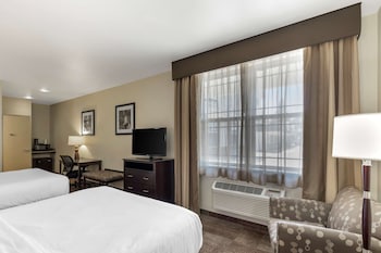 Standard Room, 2 Double Beds, Non Smoking, Refrigerator & Microwave
