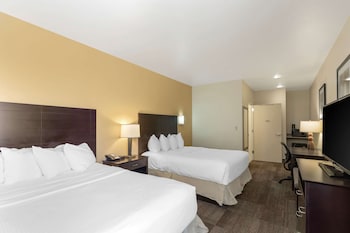 Standard Room, 2 Double Beds, Non Smoking, Refrigerator & Microwave
