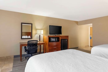 Standard Room, 2 Queen Beds, Non Smoking (Pet Friendly)