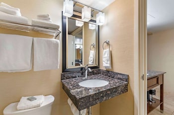 Standard Room, 2 Queen Beds, Non Smoking (Pet Friendly)