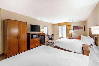 Standard Room, 2 Queen Beds, Accessible, Bathtub