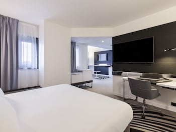 Suite, 1 Double Bed, Balcony
