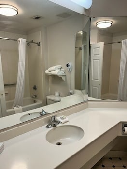 Room, 2 Queen Beds, Non Smoking