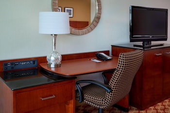 Executive Room, 2 Double Beds, Balcony, Corner