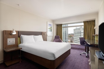 Superior Double Room, 1 Queen Bed, Accessible (Roll-in Shower)