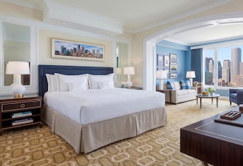 Deluxe Room, 1 King Bed, City View